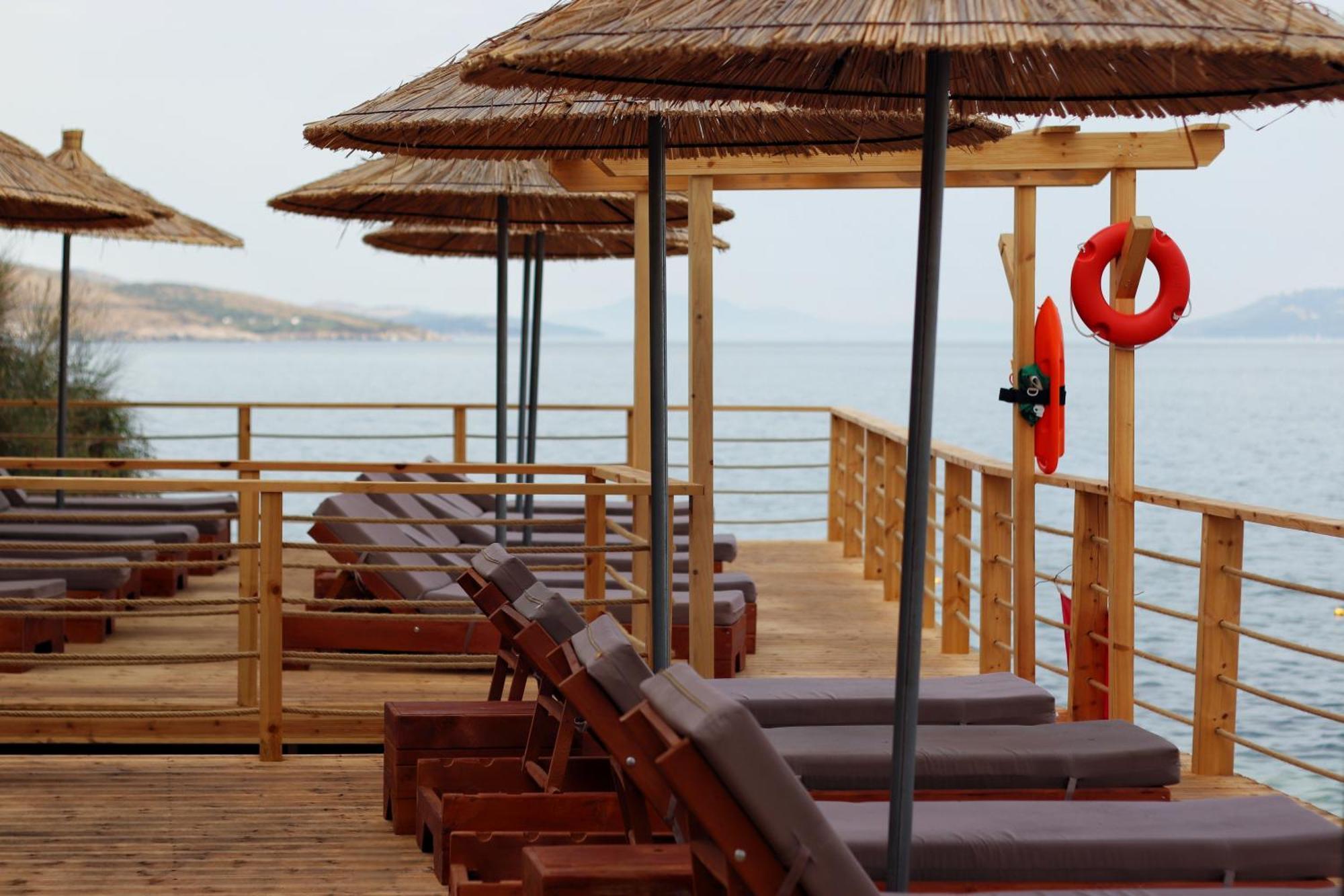 Golden Beach Suites Sarande Exterior photo