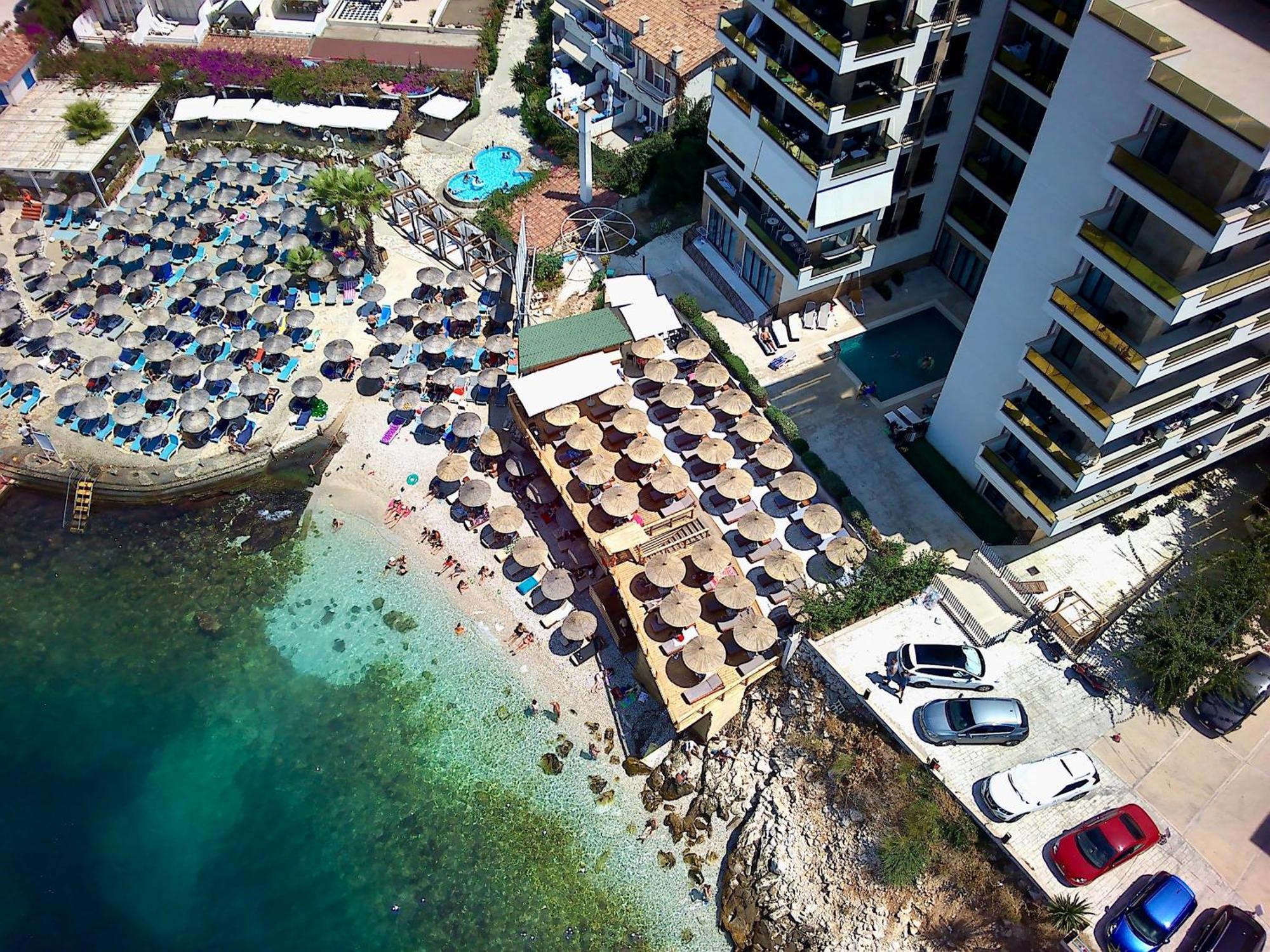 Golden Beach Suites Sarande Exterior photo